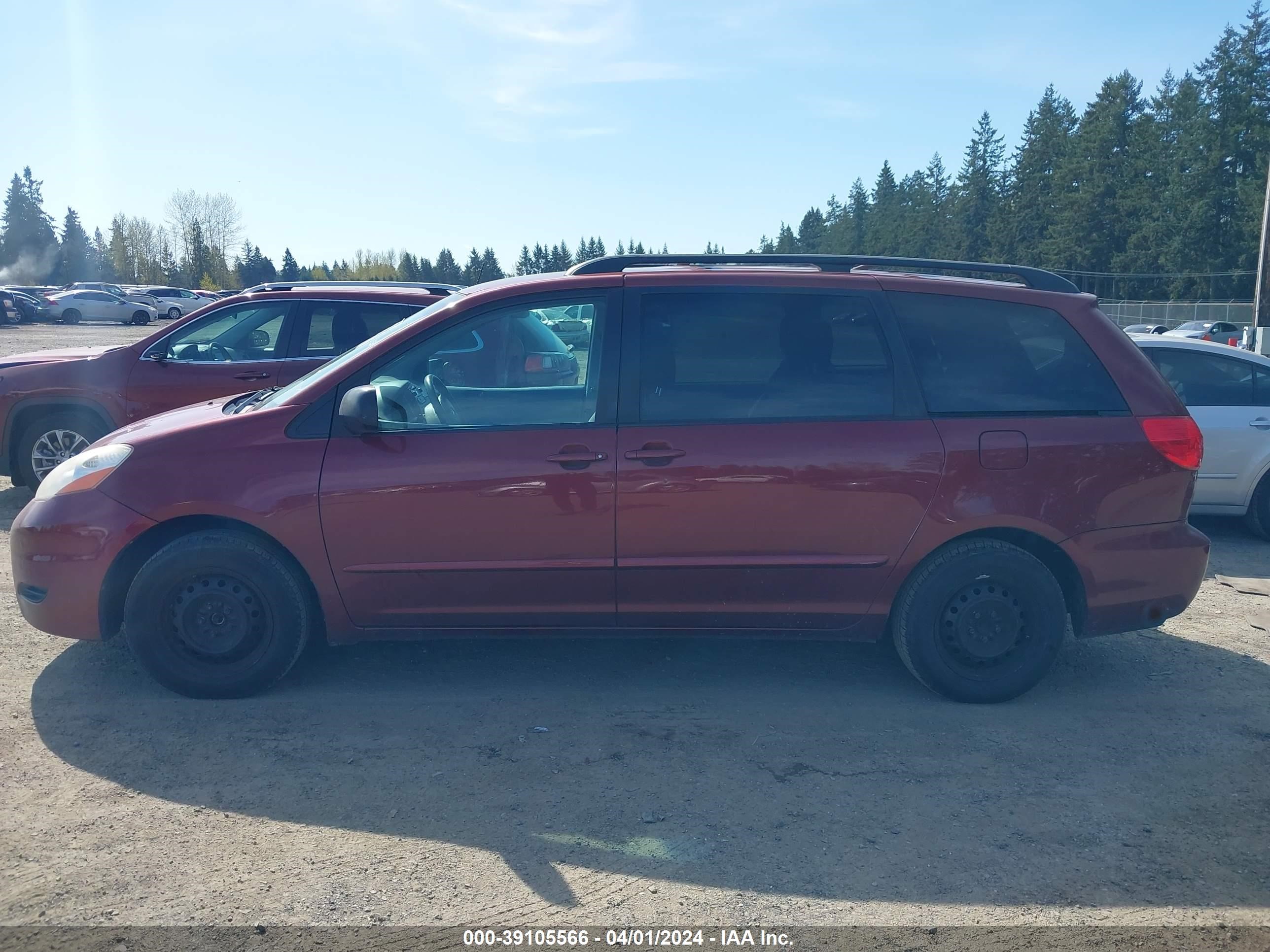 Photo 13 VIN: 5TDZK23C79S285664 - TOYOTA SIENNA 