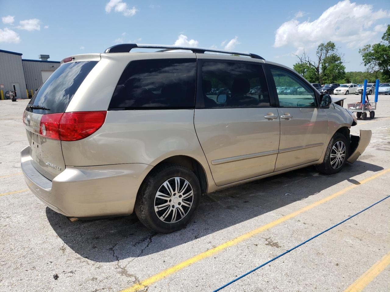 Photo 2 VIN: 5TDZK23C88S148876 - TOYOTA SIENNA 