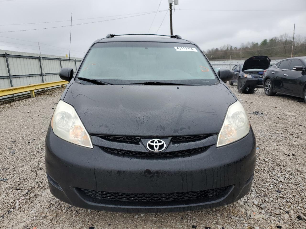 Photo 4 VIN: 5TDZK23C88S214620 - TOYOTA SIENNA 