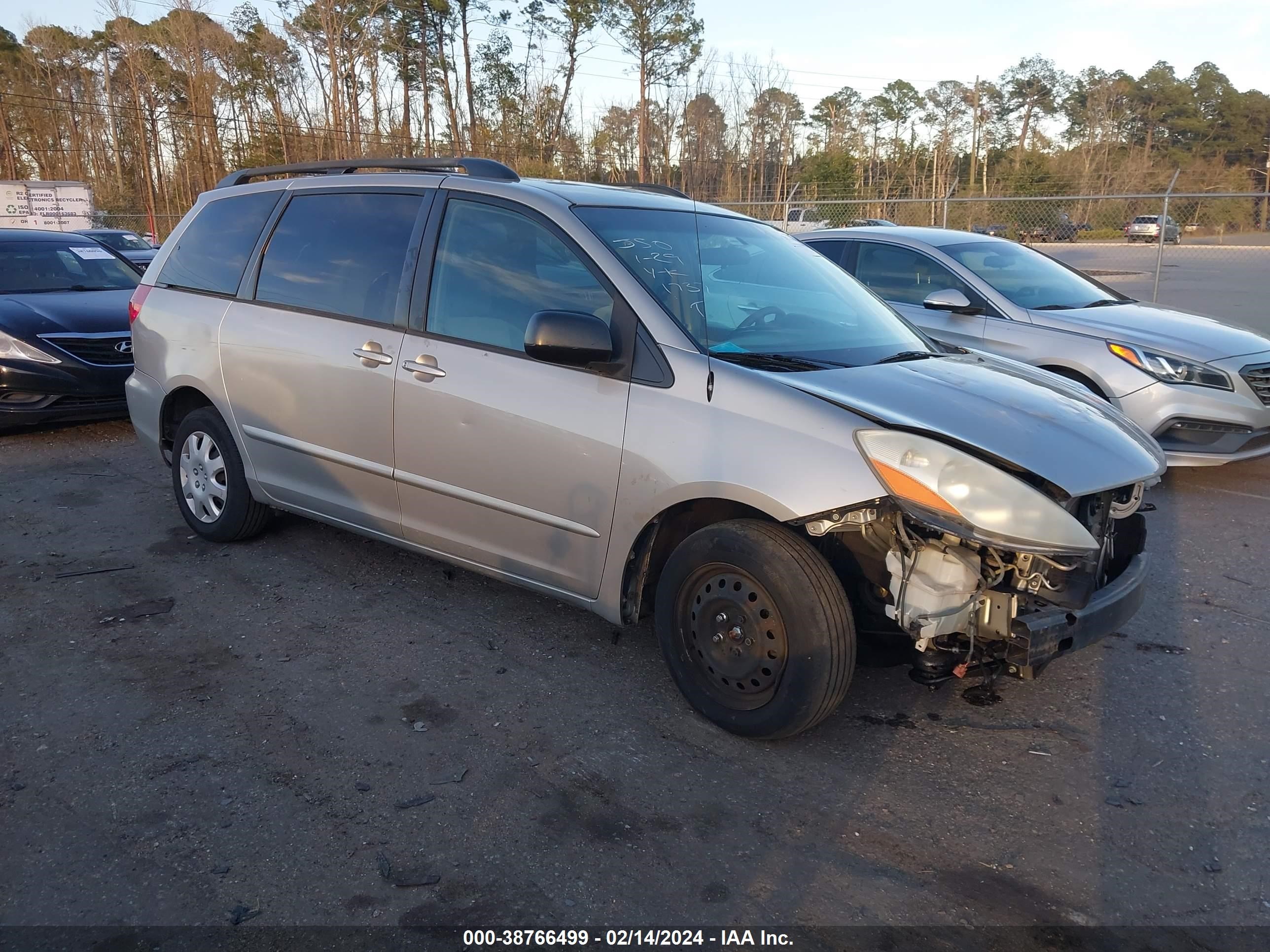 Photo 0 VIN: 5TDZK23C89S241737 - TOYOTA SIENNA 