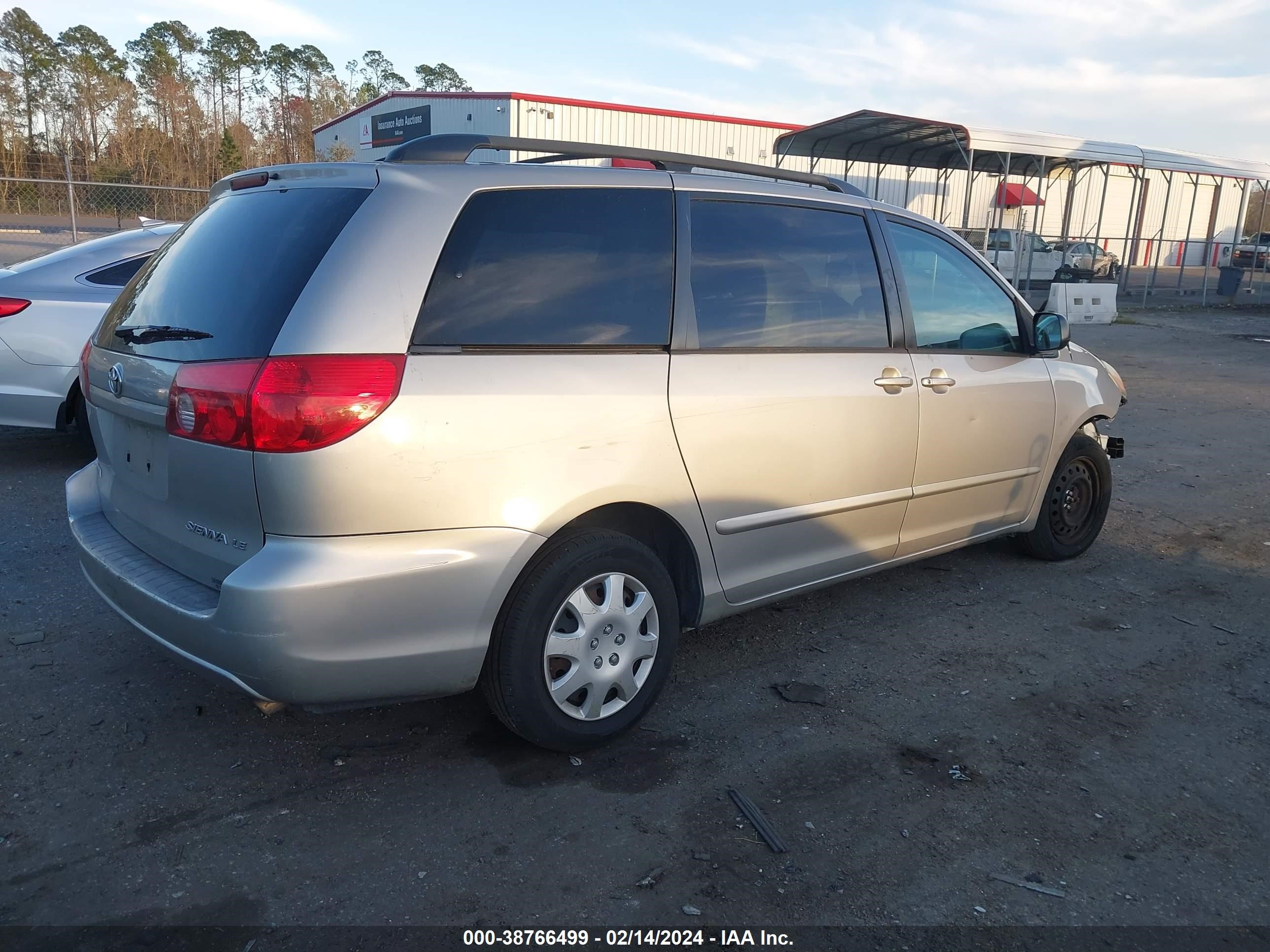 Photo 3 VIN: 5TDZK23C89S241737 - TOYOTA SIENNA 