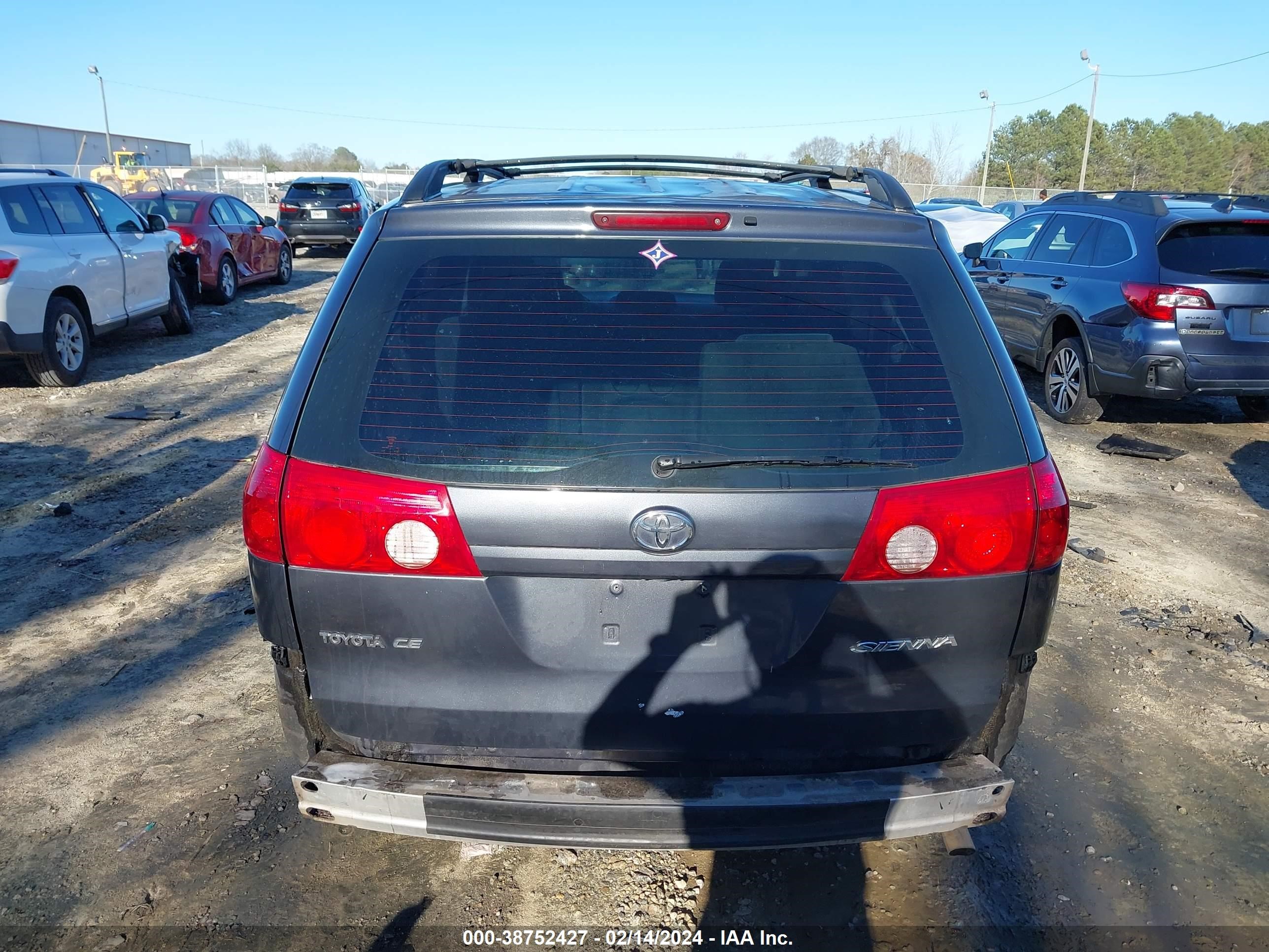 Photo 16 VIN: 5TDZK23C97S006454 - TOYOTA SIENNA 