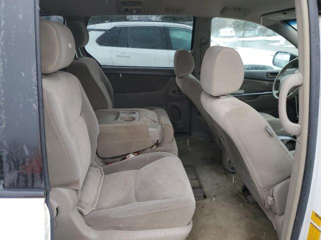 Photo 10 VIN: 5TDZK23C97S015882 - TOYOTA SIENNA 