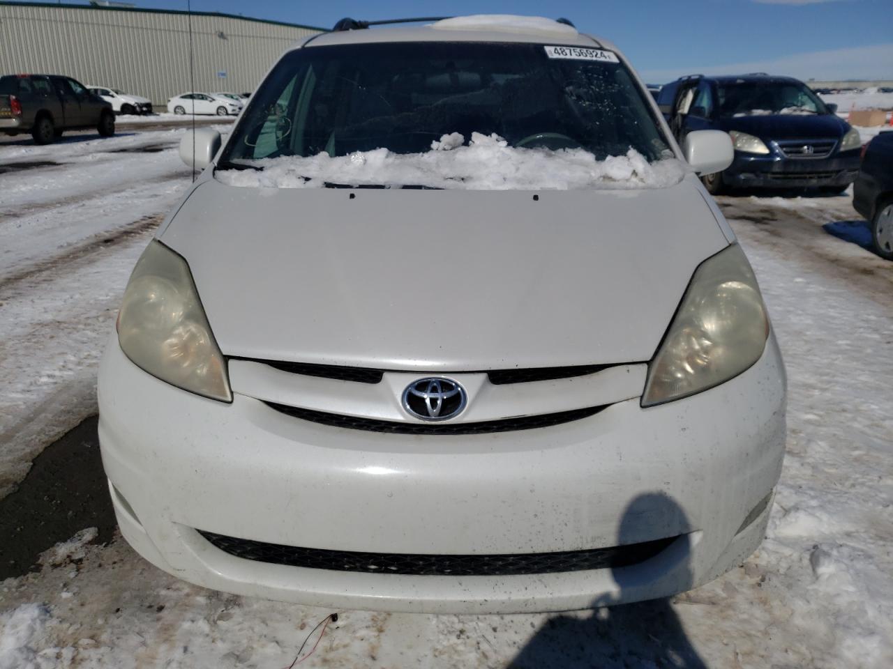 Photo 4 VIN: 5TDZK23C97S027112 - TOYOTA SIENNA 