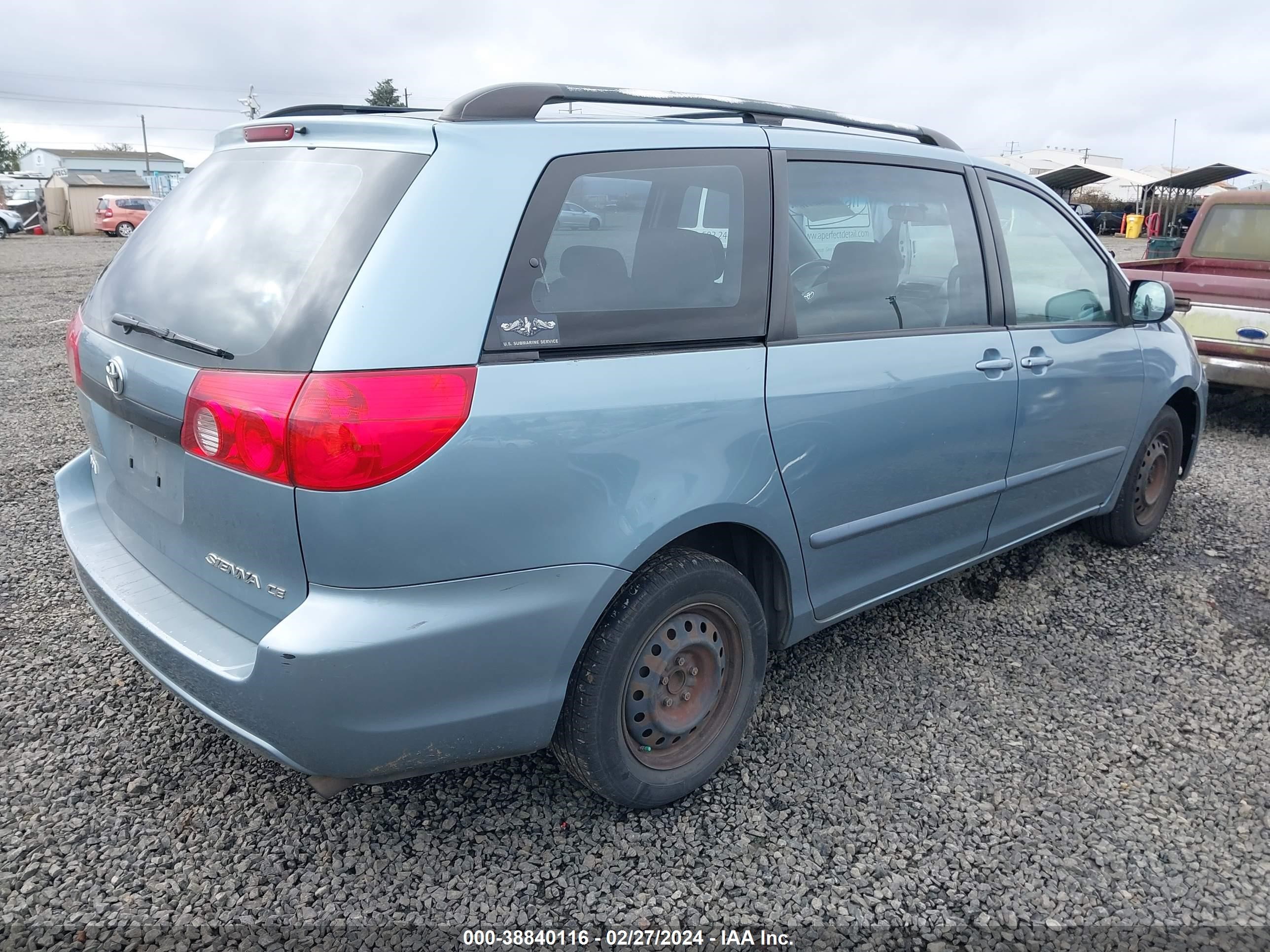 Photo 3 VIN: 5TDZK23C97S085964 - TOYOTA SIENNA 