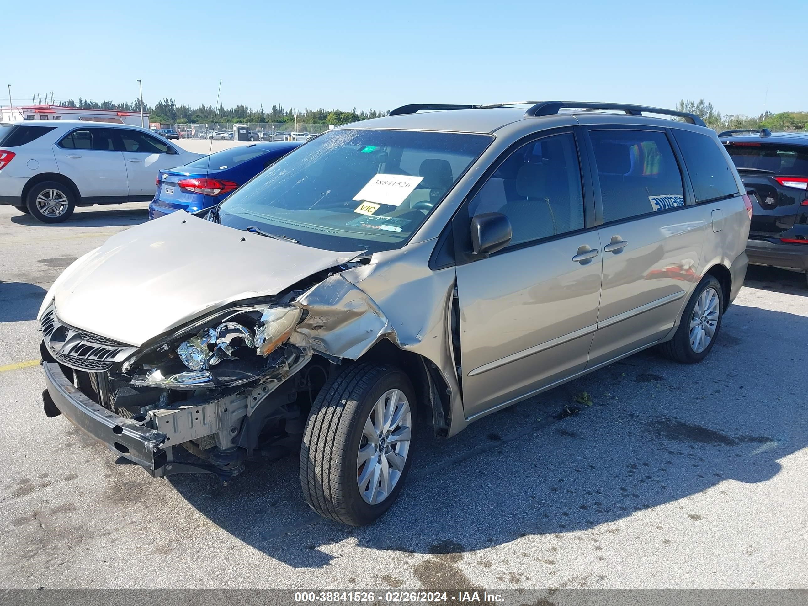 Photo 1 VIN: 5TDZK23C97S087830 - TOYOTA SIENNA 