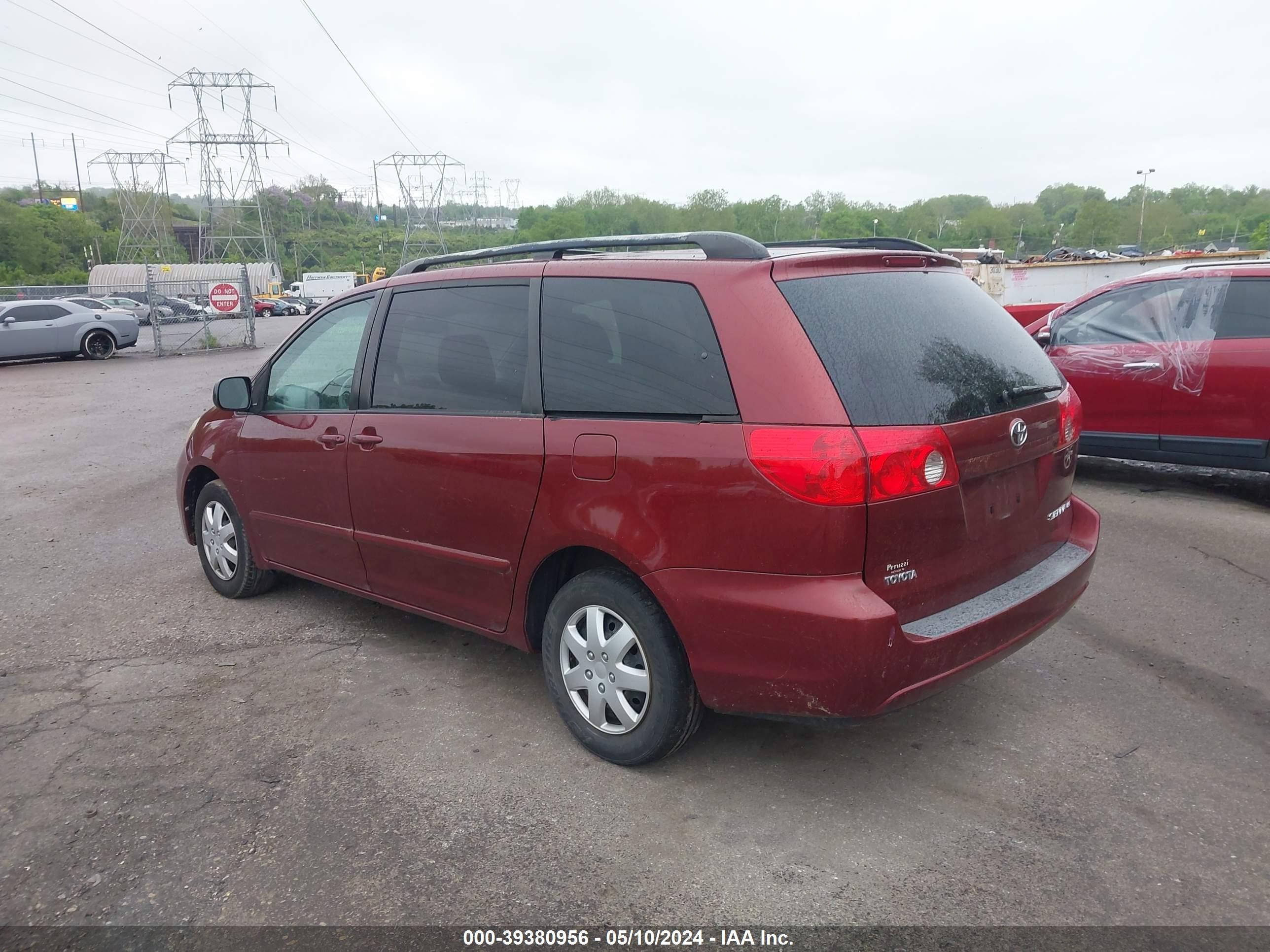 Photo 2 VIN: 5TDZK23C99S244324 - TOYOTA SIENNA 