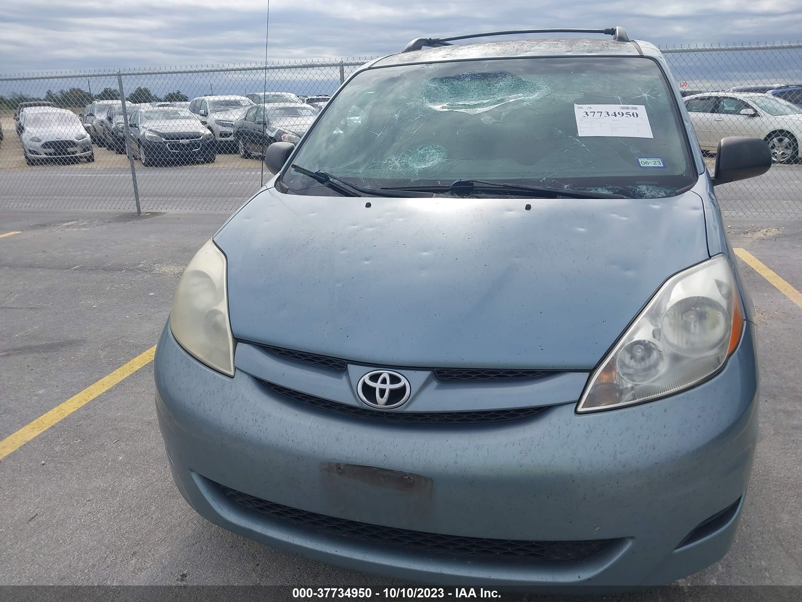 Photo 11 VIN: 5TDZK23CX7S034540 - TOYOTA SIENNA 