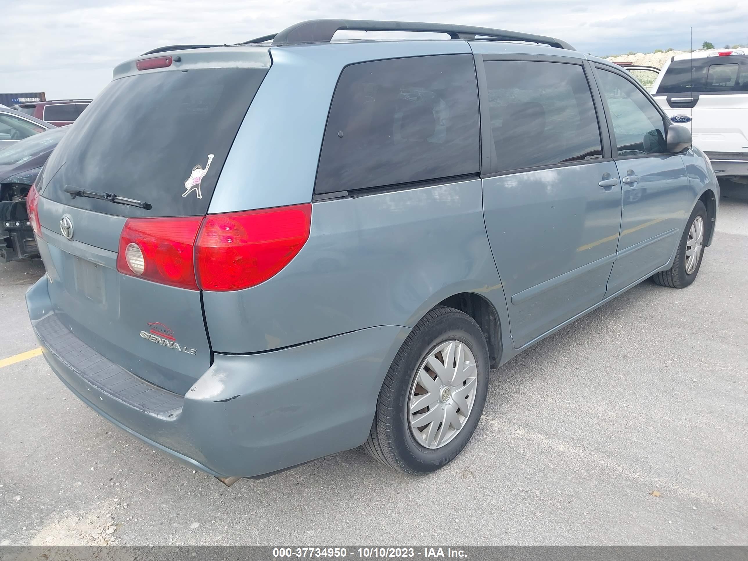 Photo 3 VIN: 5TDZK23CX7S034540 - TOYOTA SIENNA 