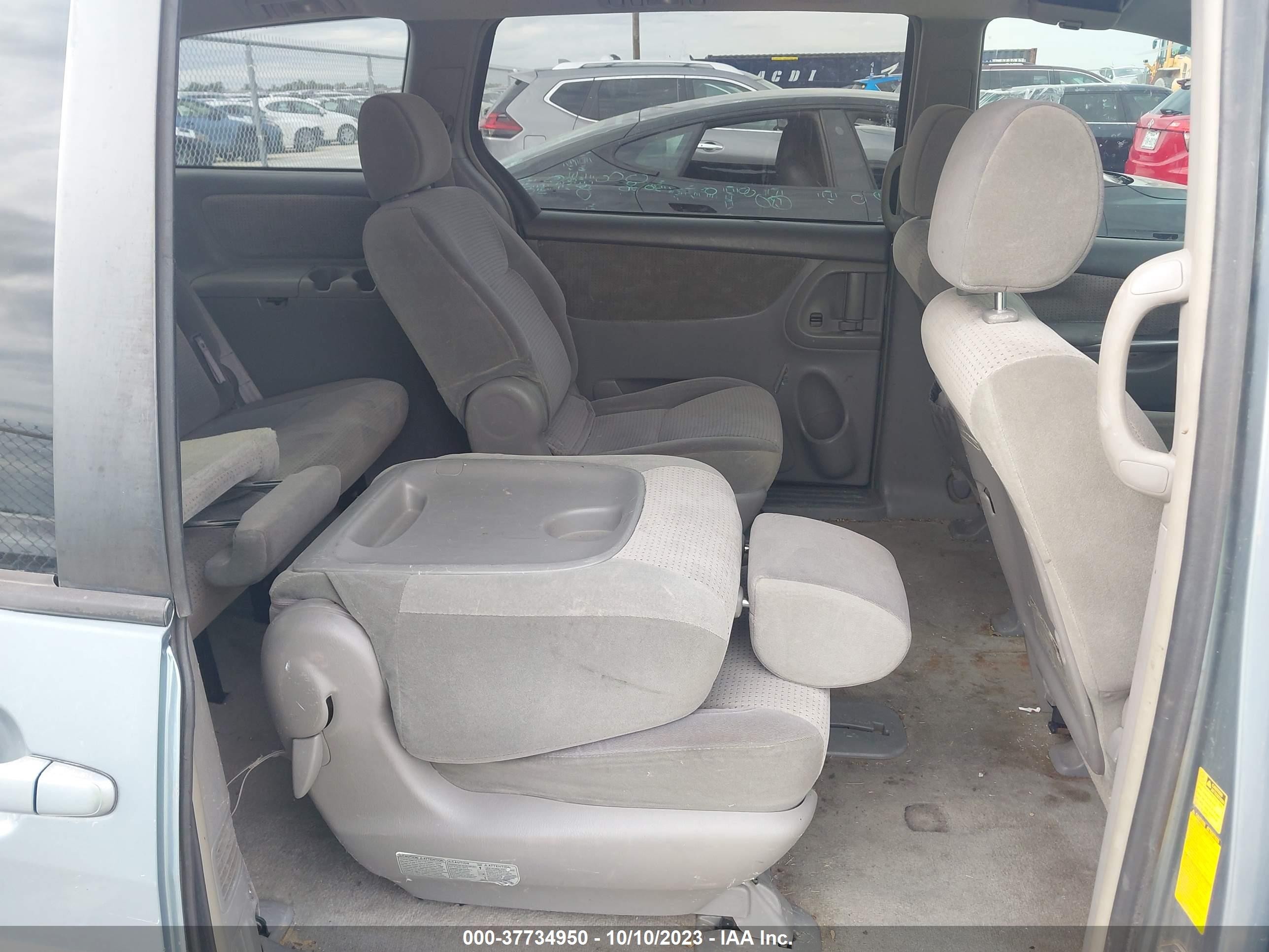 Photo 7 VIN: 5TDZK23CX7S034540 - TOYOTA SIENNA 