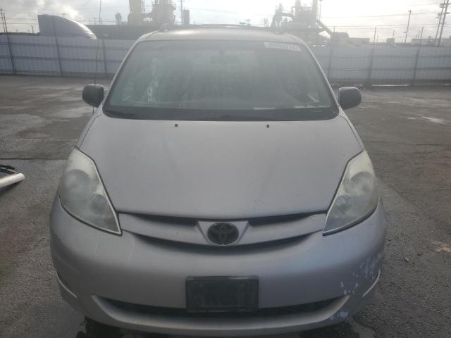 Photo 4 VIN: 5TDZK23CX7S078411 - TOYOTA SIENNA CE 