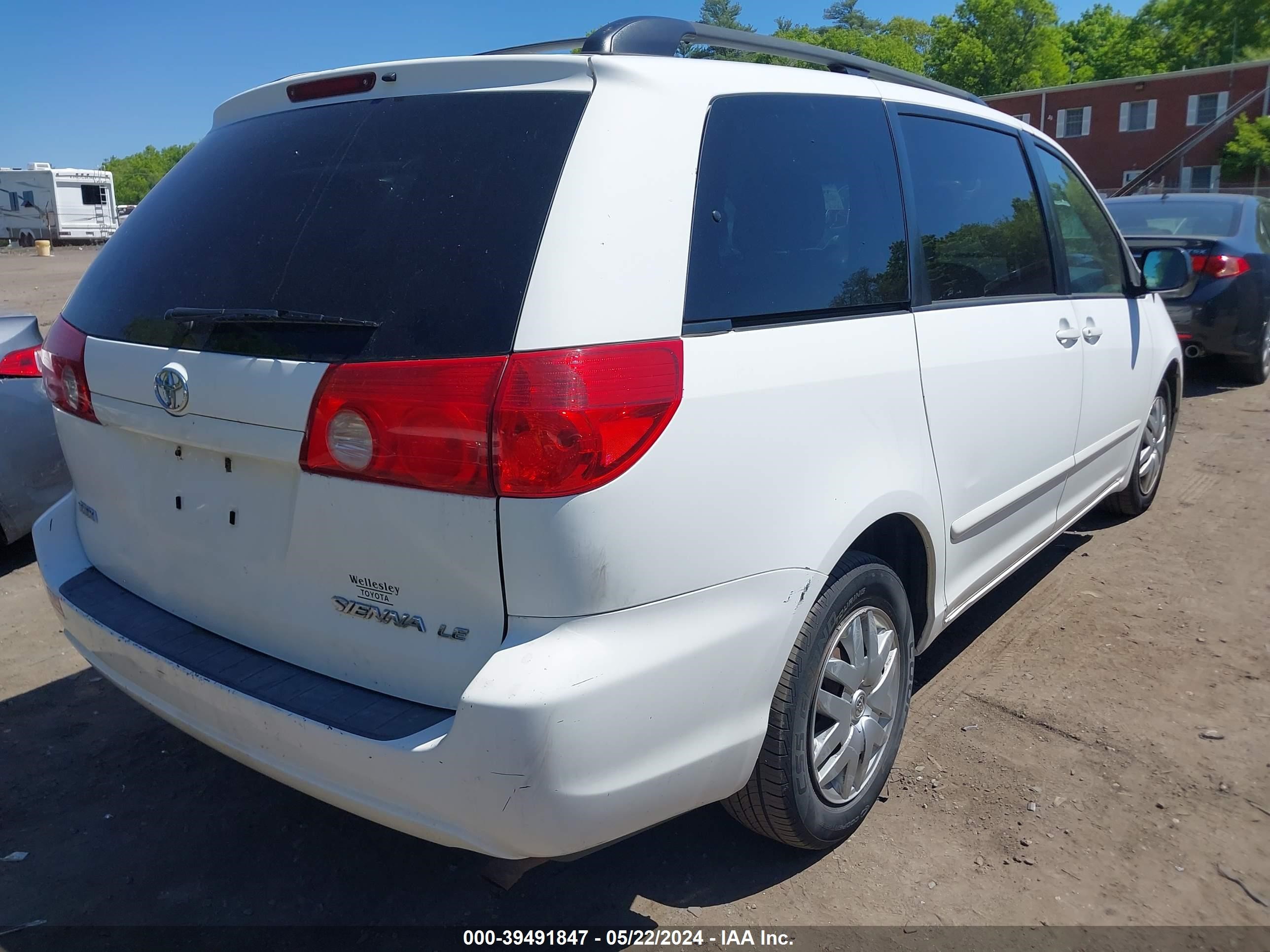 Photo 3 VIN: 5TDZK23CX7S093085 - TOYOTA SIENNA 