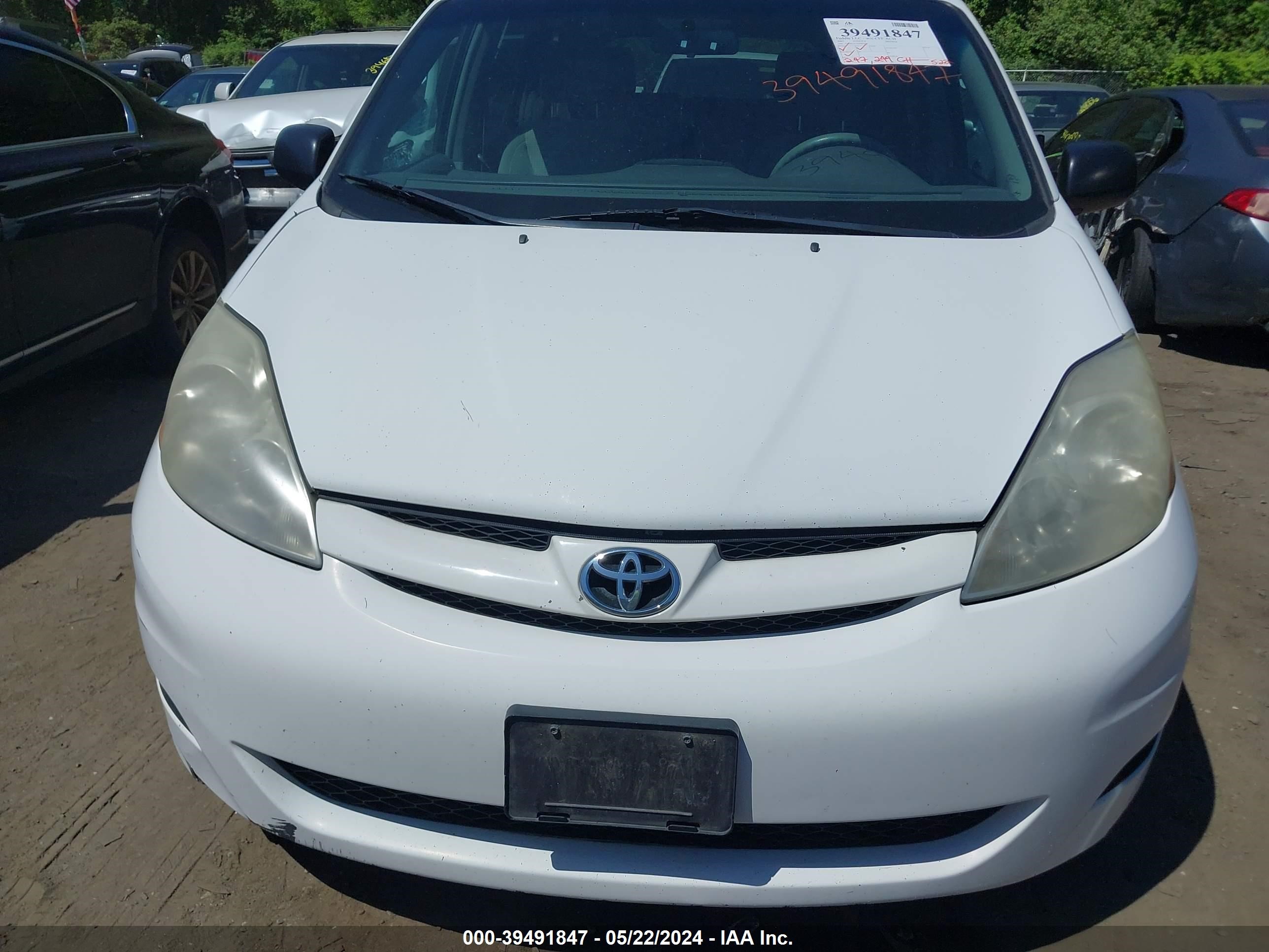 Photo 5 VIN: 5TDZK23CX7S093085 - TOYOTA SIENNA 