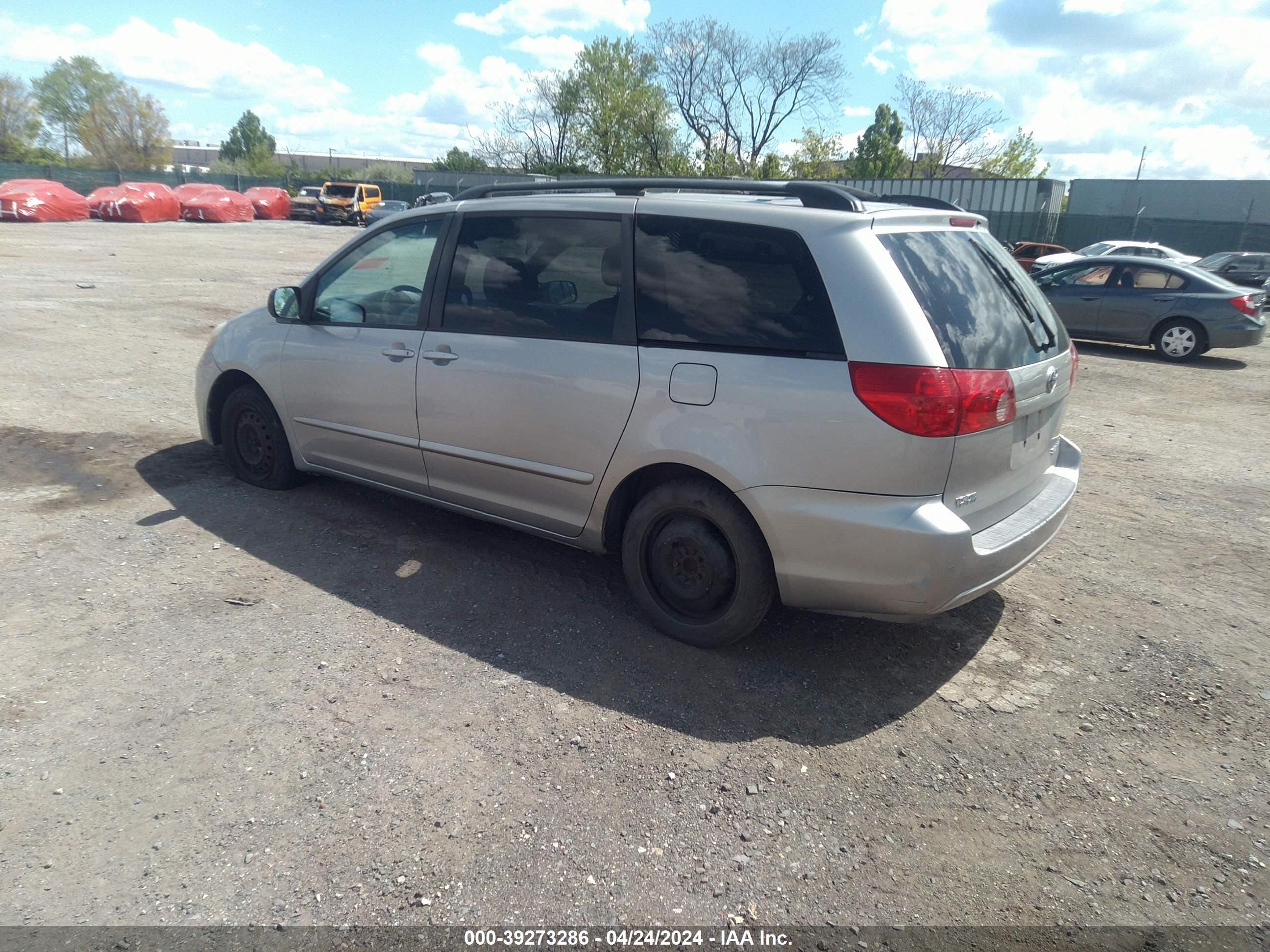 Photo 2 VIN: 5TDZK23CX9S278014 - TOYOTA SIENNA 