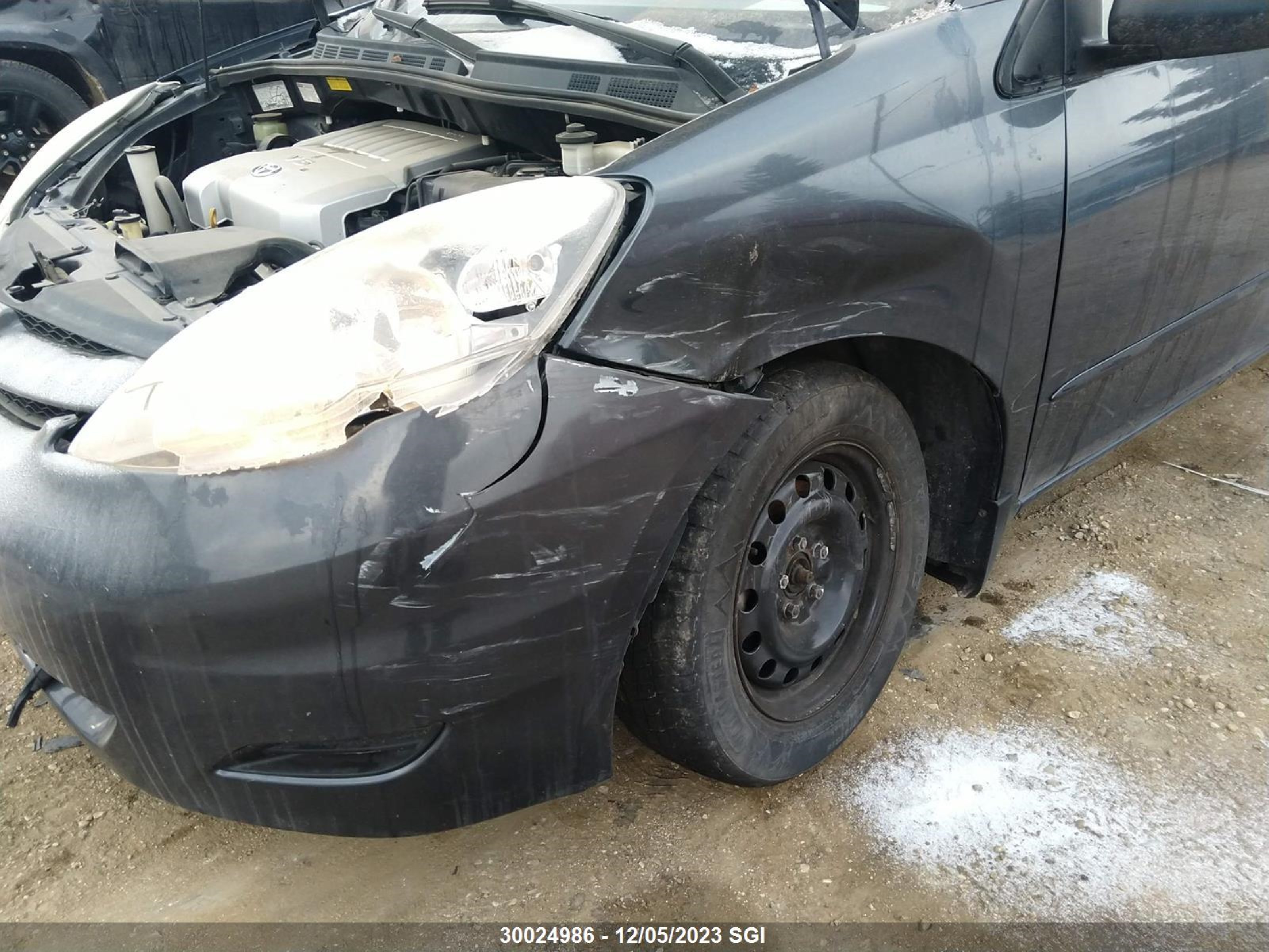 Photo 5 VIN: 5TDZK29C09S233610 - TOYOTA SIENNA 