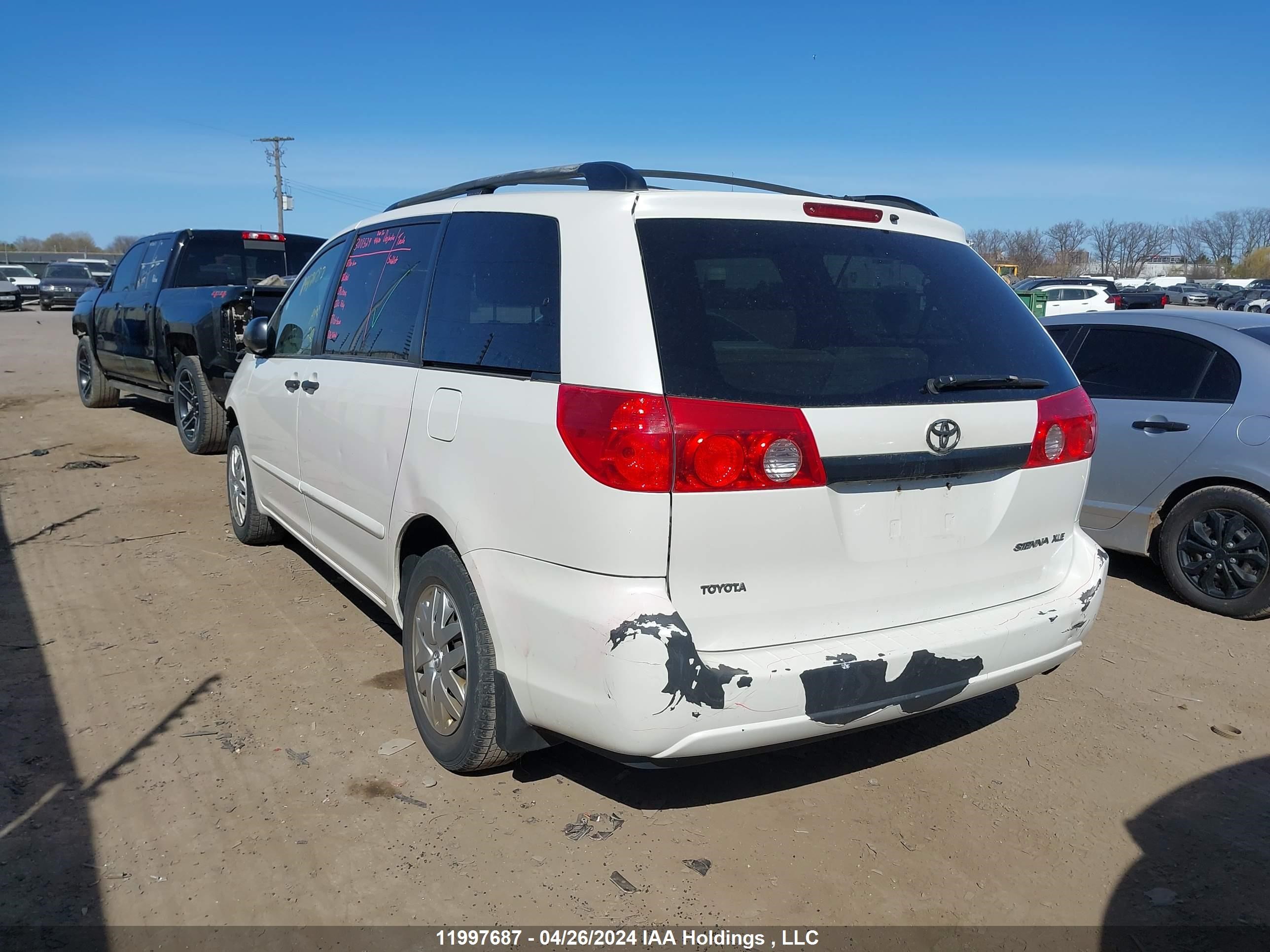 Photo 2 VIN: 5TDZK29C29S239859 - TOYOTA SIENNA 