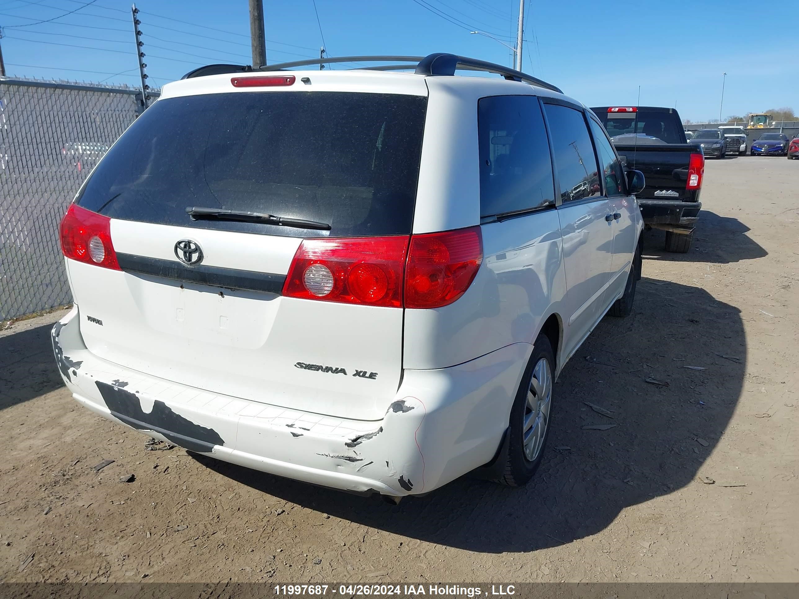 Photo 3 VIN: 5TDZK29C29S239859 - TOYOTA SIENNA 