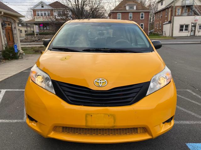 Photo 4 VIN: 5TDZK3DC0CS221431 - TOYOTA SIENNA 