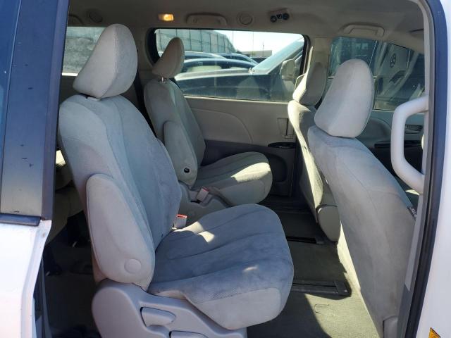 Photo 10 VIN: 5TDZK3DC0CS244613 - TOYOTA SIENNA 