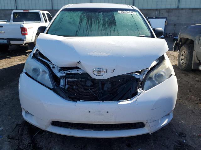 Photo 4 VIN: 5TDZK3DC0CS244613 - TOYOTA SIENNA 