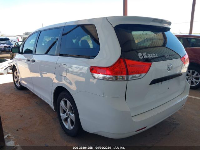 Photo 2 VIN: 5TDZK3DC0DS335933 - TOYOTA SIENNA 