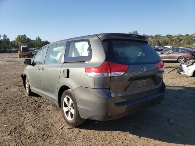 Photo 2 VIN: 5TDZK3DC0DS360640 - TOYOTA SIENNA 