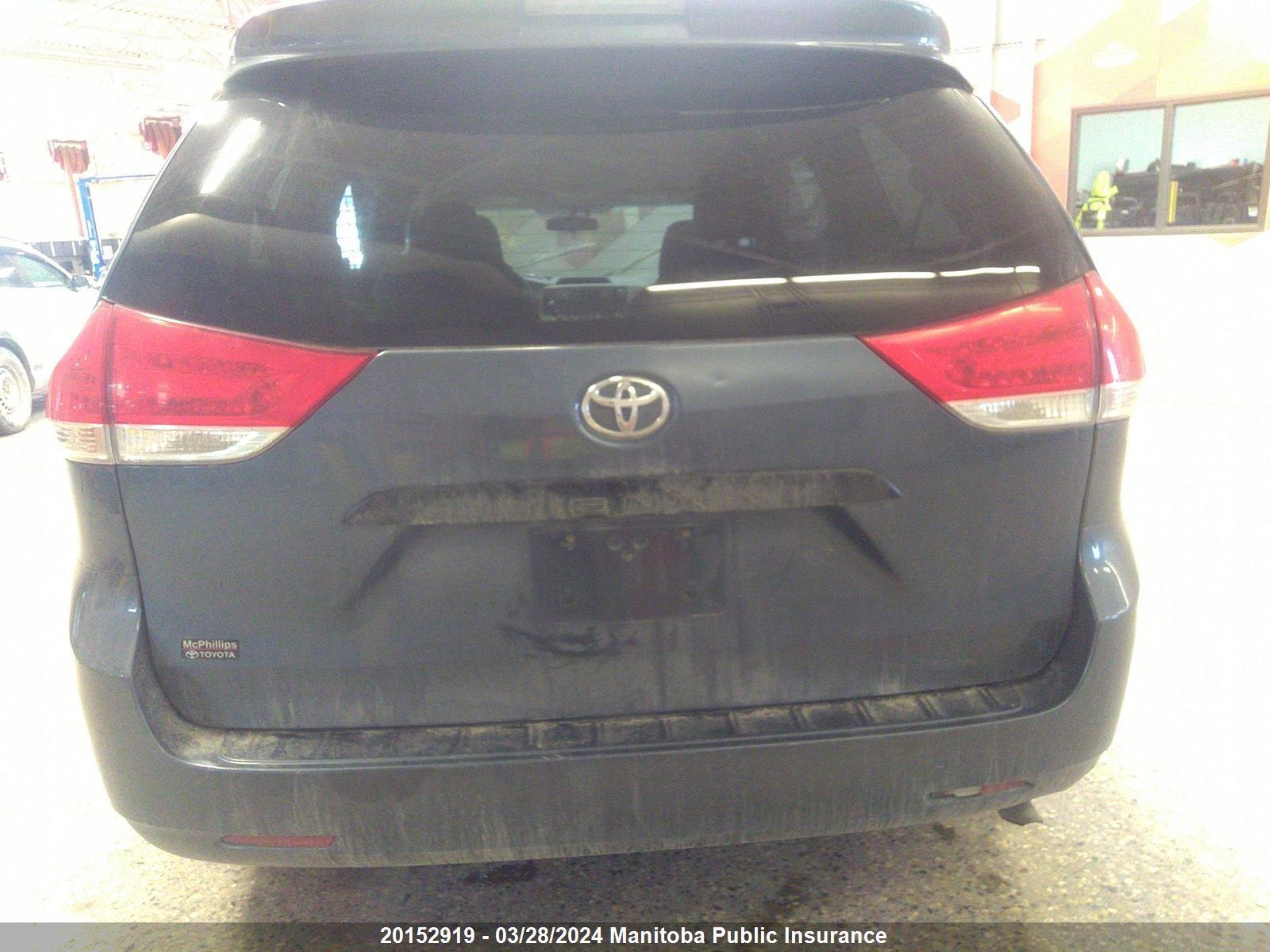 Photo 12 VIN: 5TDZK3DC0ES471495 - TOYOTA NULL 