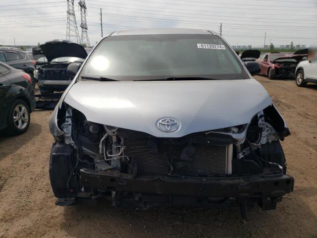 Photo 4 VIN: 5TDZK3DC0GS760511 - TOYOTA SIENNA 