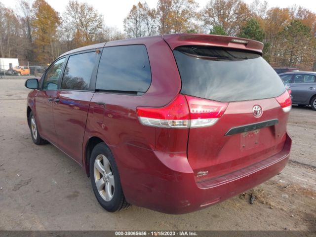 Photo 2 VIN: 5TDZK3DC1ES442247 - TOYOTA SIENNA 