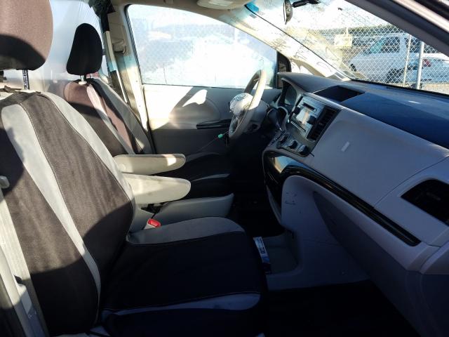 Photo 4 VIN: 5TDZK3DC1ES463163 - TOYOTA SIENNA 