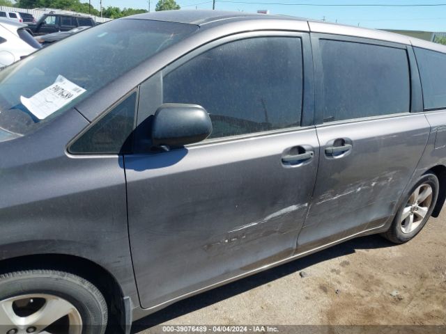 Photo 5 VIN: 5TDZK3DC1ES474194 - TOYOTA SIENNA 