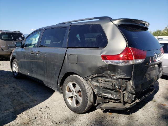 Photo 2 VIN: 5TDZK3DC2BS018104 - TOYOTA SIENNA 