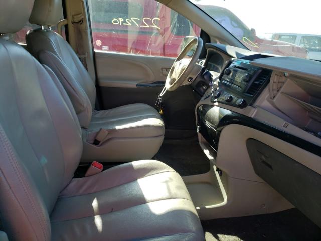 Photo 4 VIN: 5TDZK3DC2BS018104 - TOYOTA SIENNA 