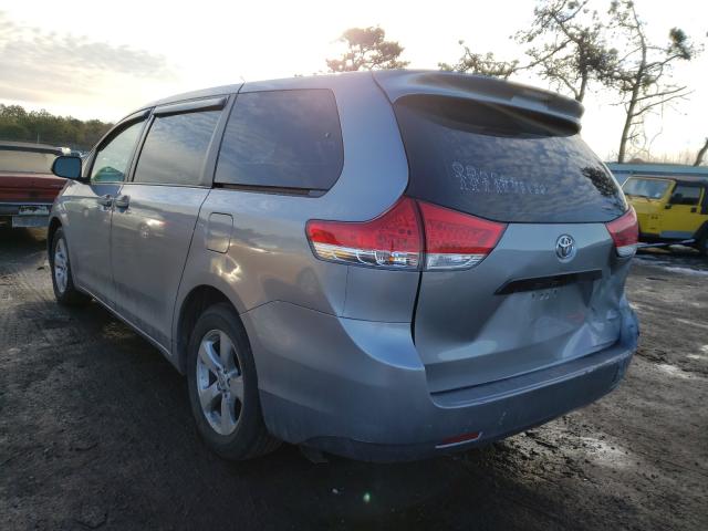 Photo 2 VIN: 5TDZK3DC2BS132183 - TOYOTA SIENNA 