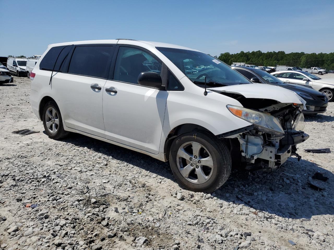 Photo 3 VIN: 5TDZK3DC2CS241504 - TOYOTA SIENNA 