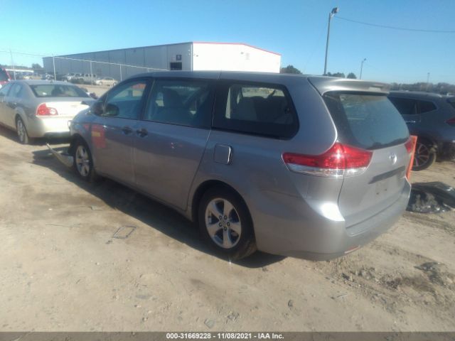 Photo 2 VIN: 5TDZK3DC2CS257833 - TOYOTA SIENNA 