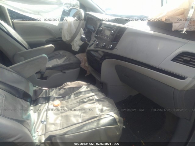 Photo 4 VIN: 5TDZK3DC2DS302237 - TOYOTA SIENNA 