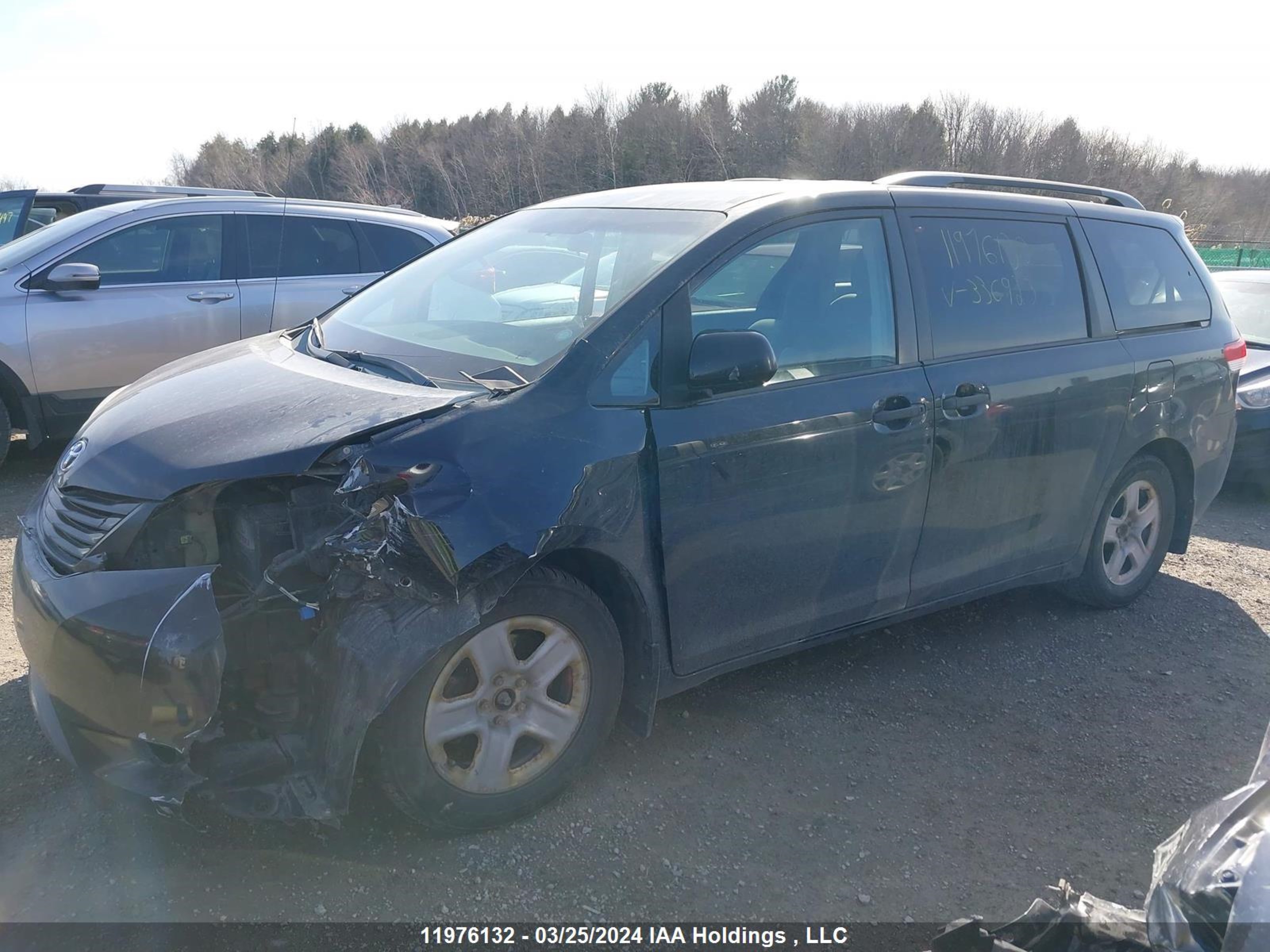 Photo 1 VIN: 5TDZK3DC2DS336923 - TOYOTA SIENNA 