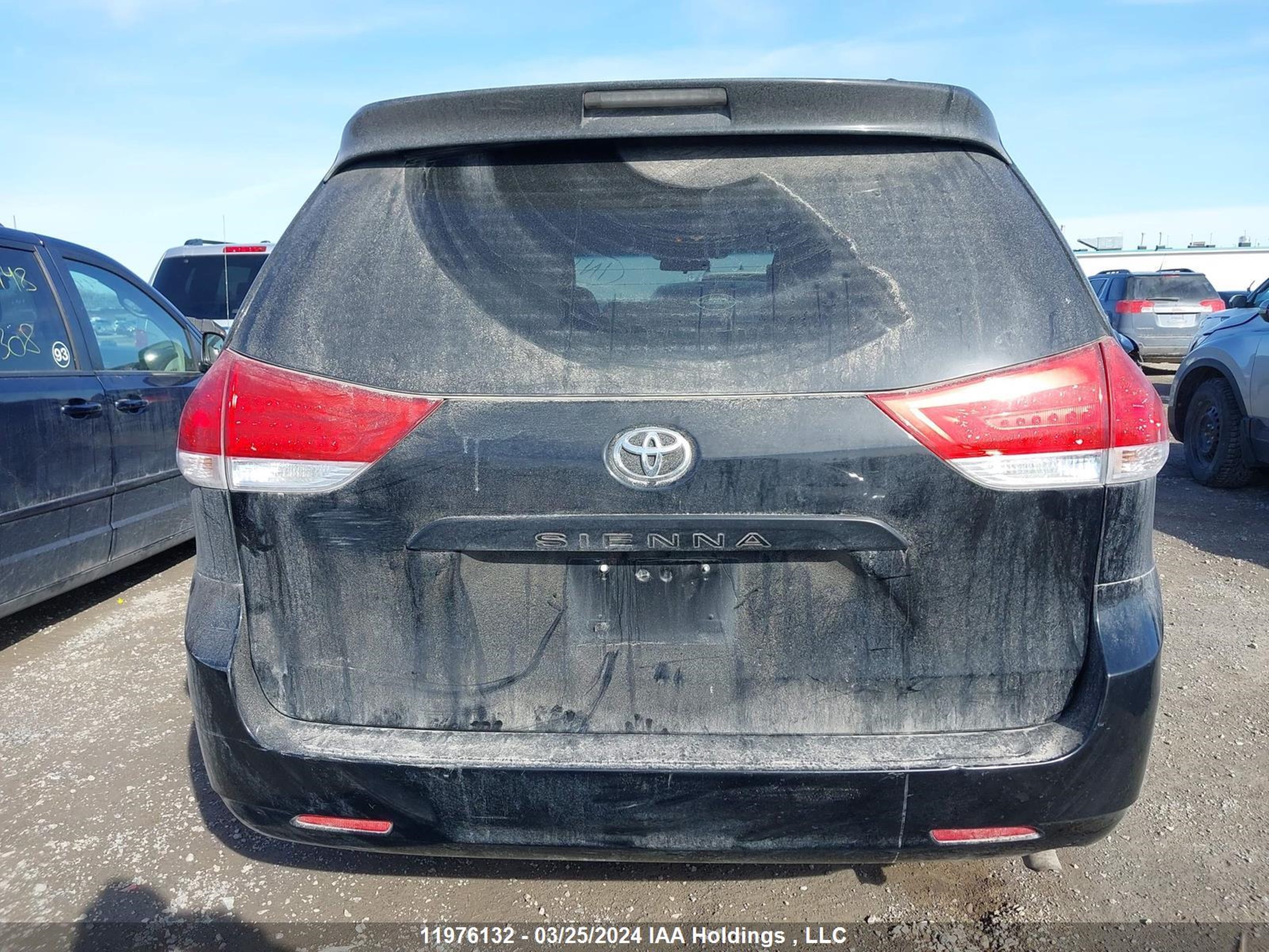 Photo 15 VIN: 5TDZK3DC2DS336923 - TOYOTA SIENNA 