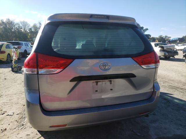 Photo 8 VIN: 5TDZK3DC2DS360512 - TOYOTA SIENNA 