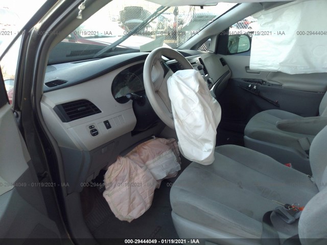 Photo 4 VIN: 5TDZK3DC2DS378170 - TOYOTA SIENNA 