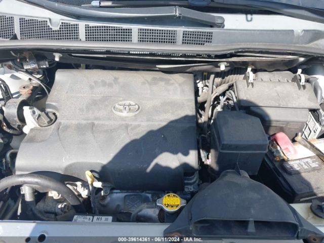 Photo 9 VIN: 5TDZK3DC2GS699906 - TOYOTA SIENNA 