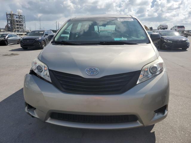 Photo 4 VIN: 5TDZK3DC2GS744679 - TOYOTA SIENNA 