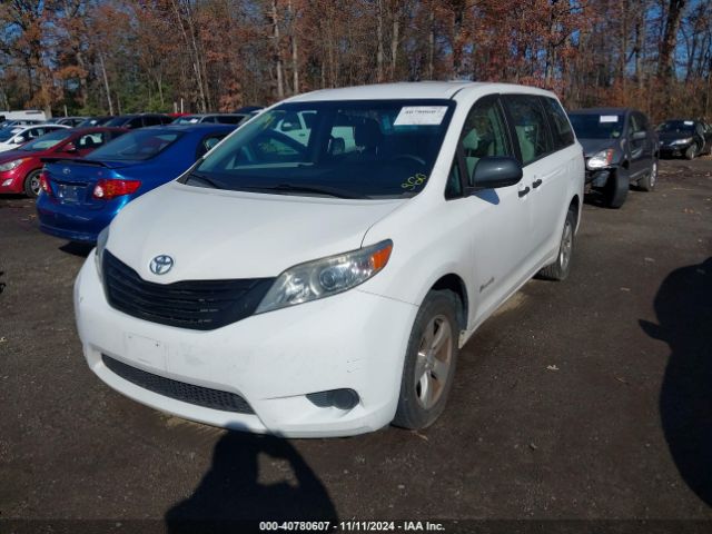 Photo 1 VIN: 5TDZK3DC2GS755617 - TOYOTA SIENNA 