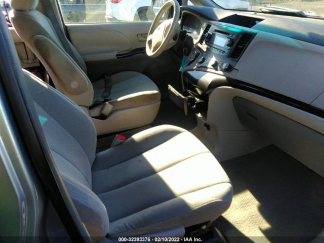 Photo 4 VIN: 5TDZK3DC3BS040743 - TOYOTA SIENNA 