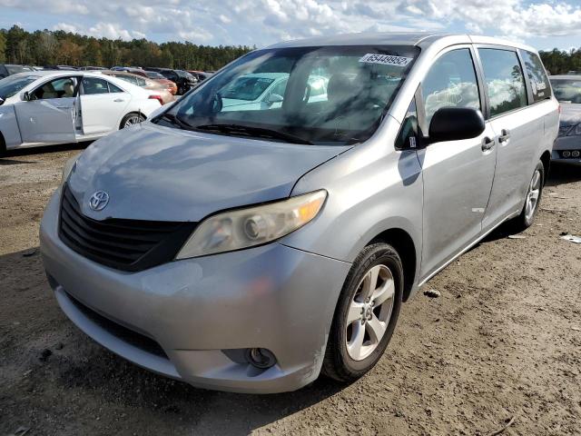 Photo 1 VIN: 5TDZK3DC3DS304420 - TOYOTA SIENNA 