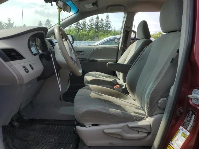 Photo 6 VIN: 5TDZK3DC3DS313585 - TOYOTA SIENNA 