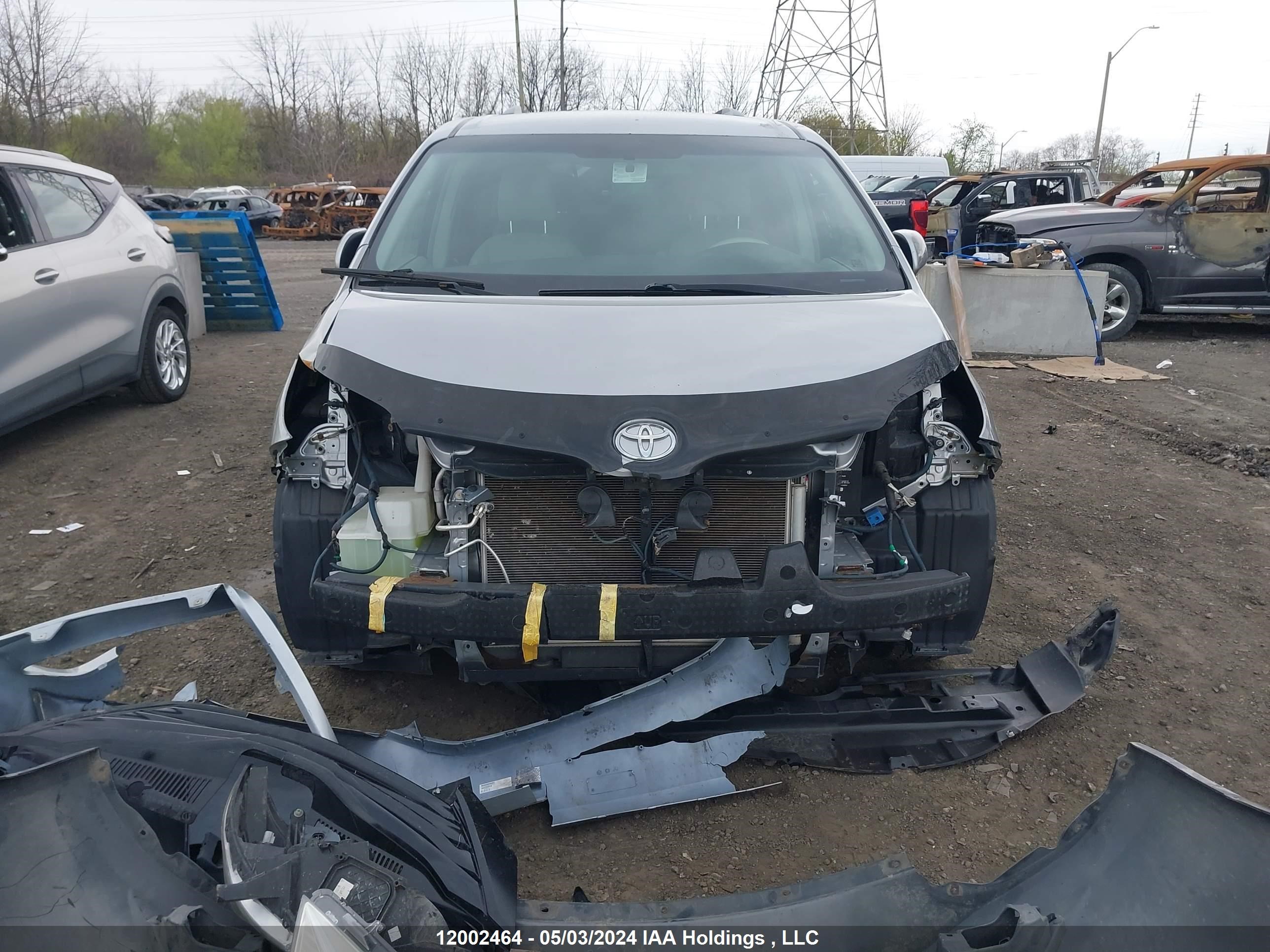 Photo 12 VIN: 5TDZK3DC3DS331195 - TOYOTA SIENNA 