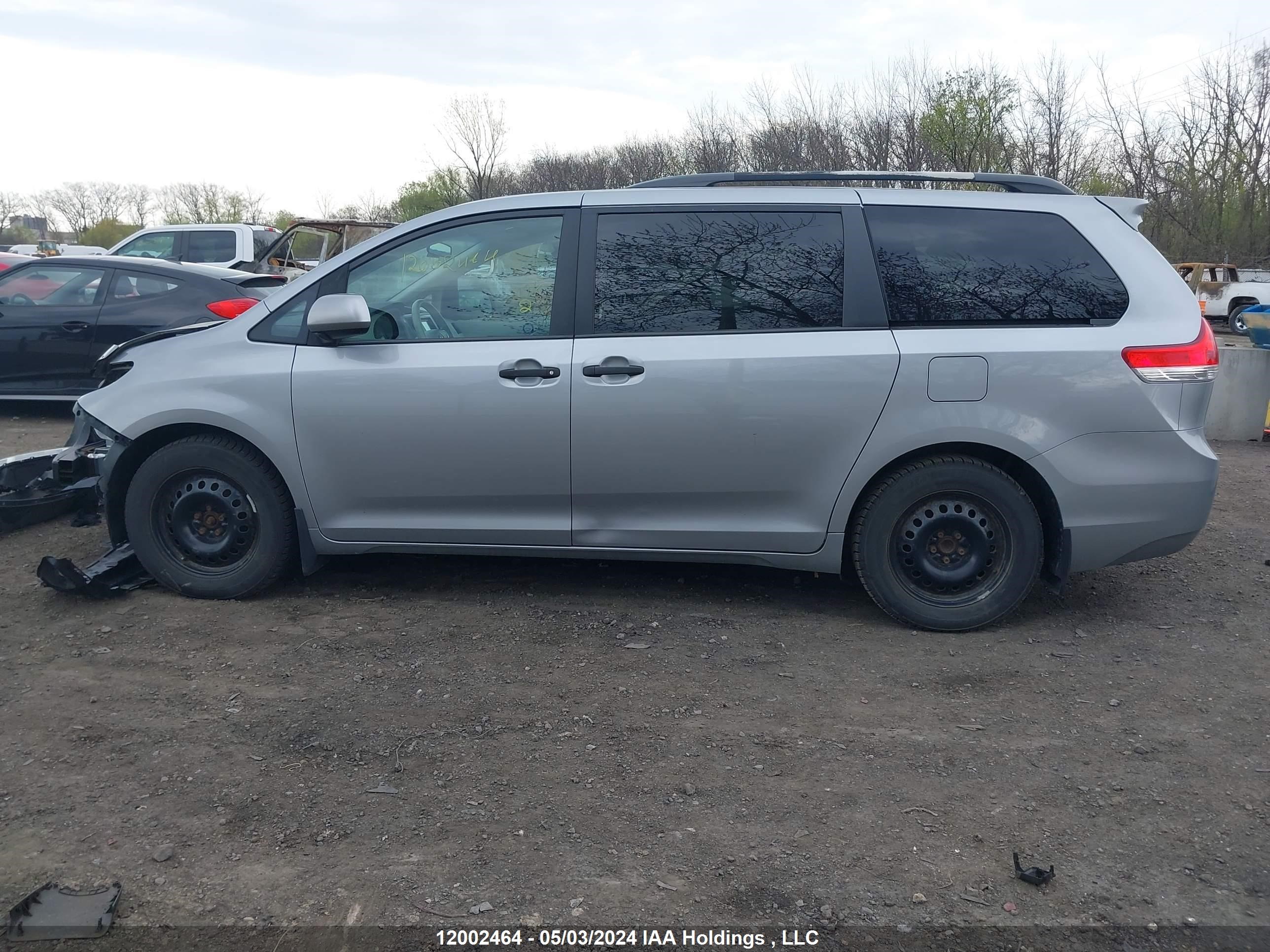 Photo 14 VIN: 5TDZK3DC3DS331195 - TOYOTA SIENNA 