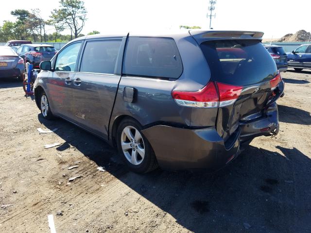 Photo 2 VIN: 5TDZK3DC3DS366206 - TOYOTA SIENNA 